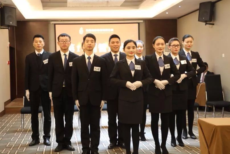 河南弘峰酒店管理集团第十四期管培生培训班圆满收官，为酒店业注入新动能